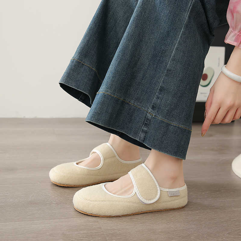 滑り止めソールヒールなし女性ファッションスニーカーランニング - Women Shoes Name のレビューと価格
