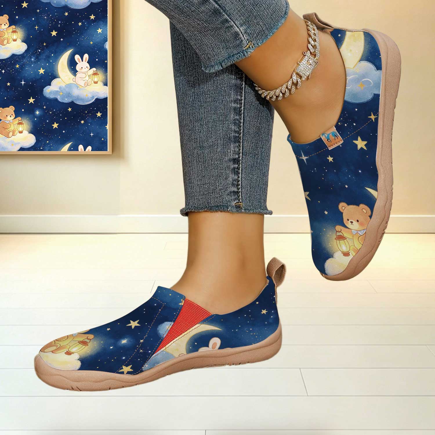 女性用ワイドトゥボックス星空月クマウサギ漫画プリントスリッポ - Women'S Shoes With Wide Toe Box のレビューと価格