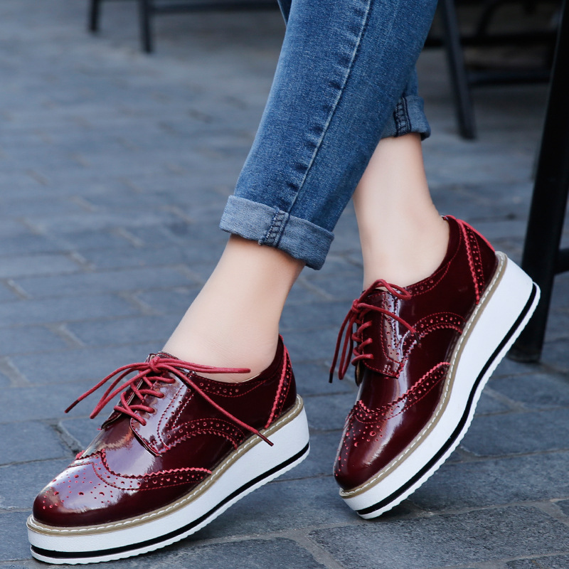 女性ローファーの靴革の厚さのヒールオックスフォード靴女性のレ - Espadrille Wedge Shoes のレビューと価格
